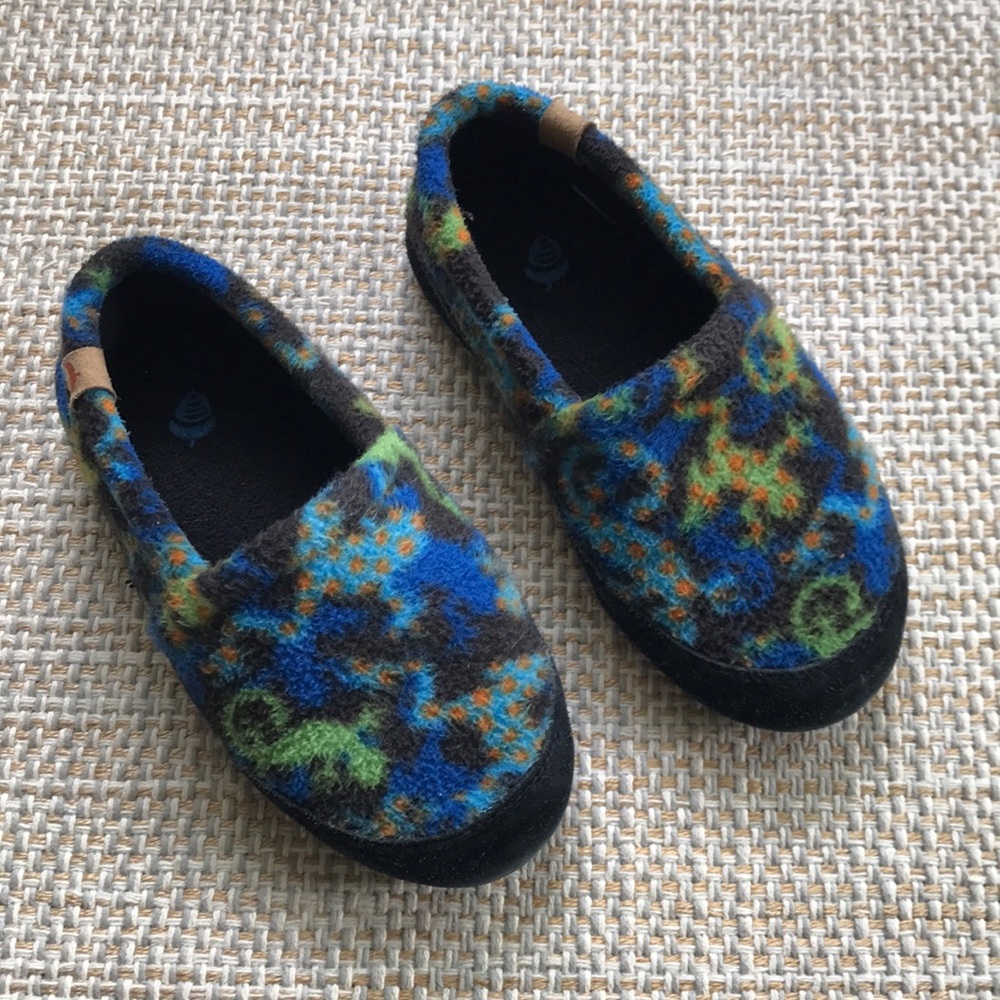 Acorn Moc Slipper (kids' size 1-2)